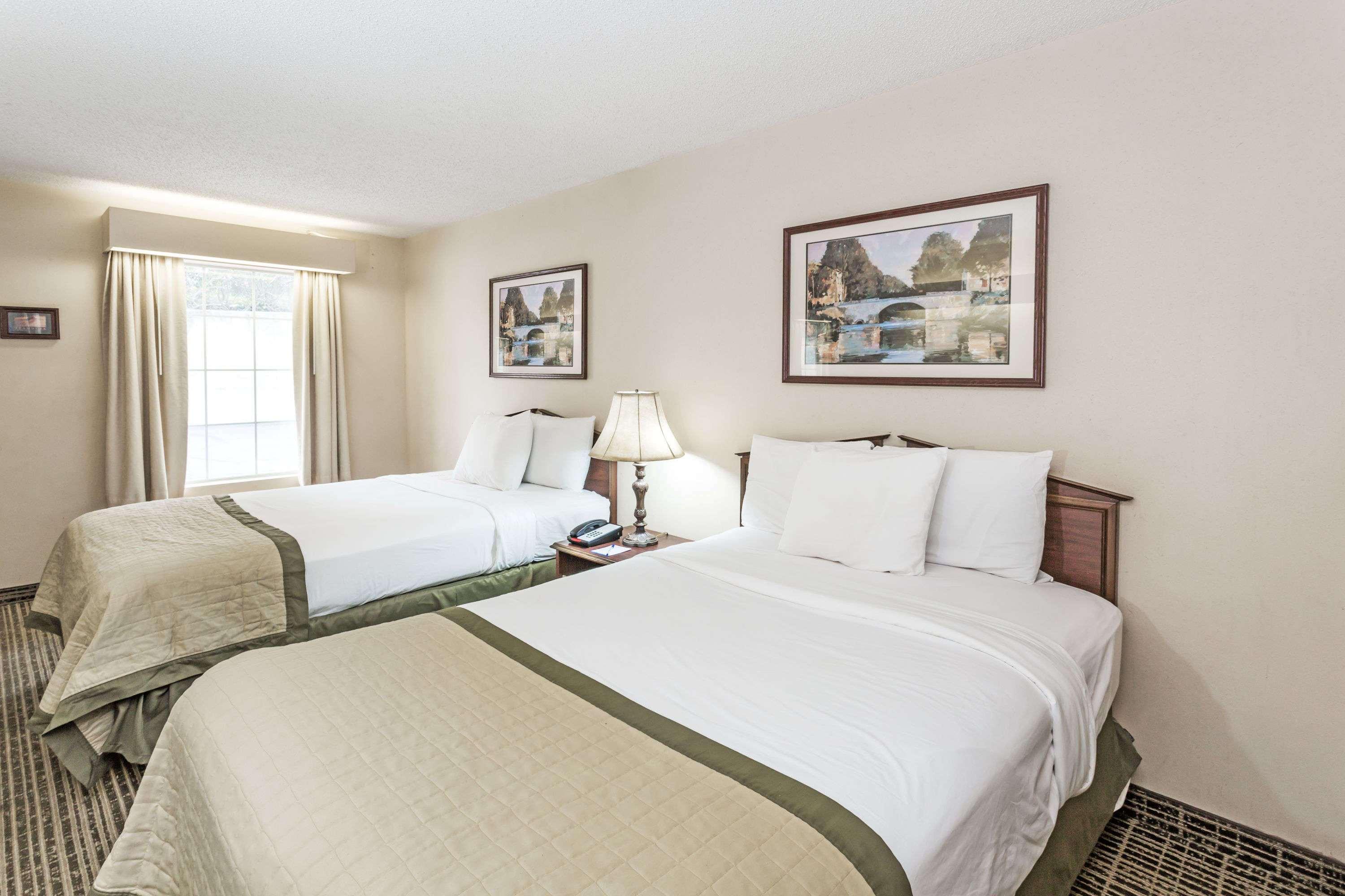 Baymont By Wyndham Valdosta At Valdosta Mall Bagian luar foto