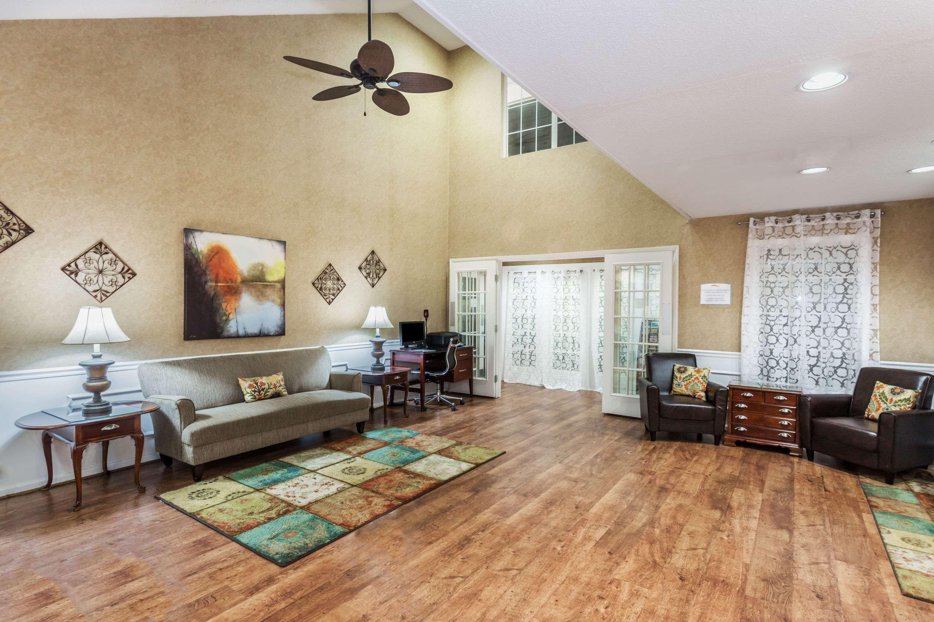 Baymont By Wyndham Valdosta At Valdosta Mall Bagian luar foto